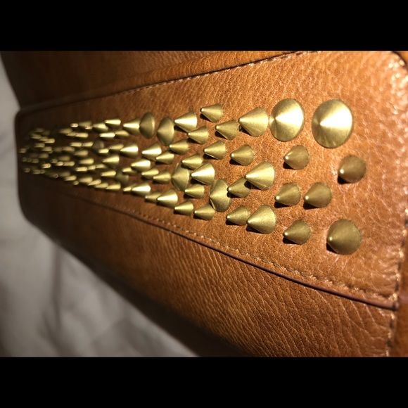 🚫SOLD🚫 ALDO Tan Studded Clutch (discontinued) - Picture 6 of 8